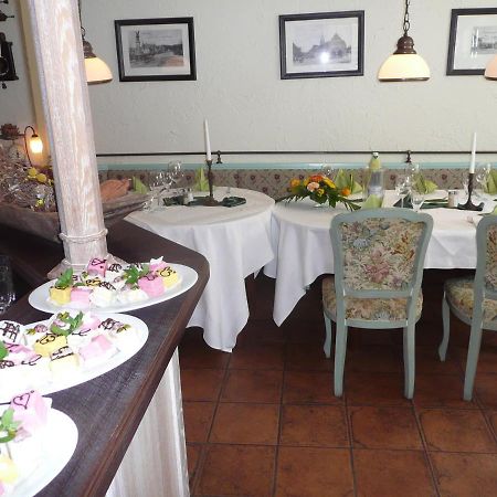 Zum Schwedenkonig Hotel Gadebusch ภายนอก รูปภาพ