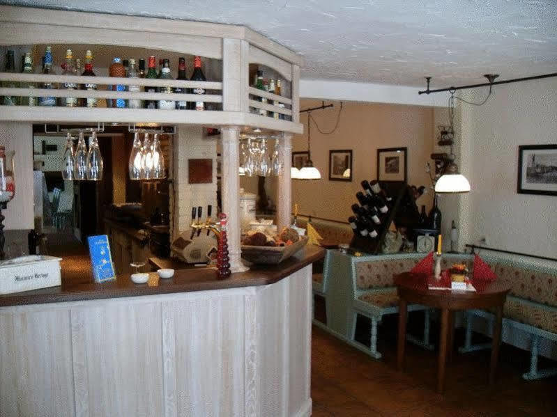 Zum Schwedenkonig Hotel Gadebusch ภายนอก รูปภาพ