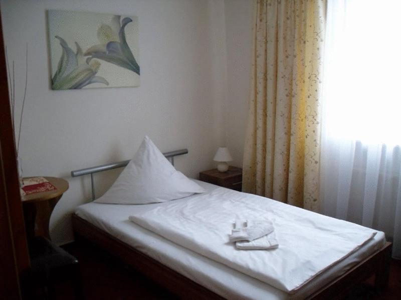Zum Schwedenkonig Hotel Gadebusch ภายนอก รูปภาพ