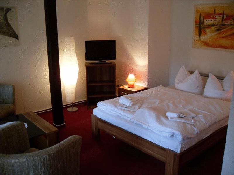 Zum Schwedenkonig Hotel Gadebusch ภายนอก รูปภาพ